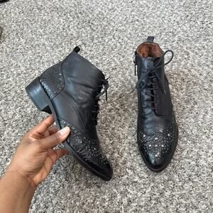 Donald J. Pliner Chukka Ankle Boots Western Studs LaceUp Zip Snakeskin Leather 8